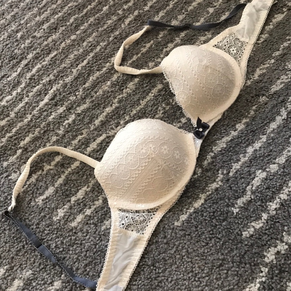 Victoria Secret push-up bra 34B